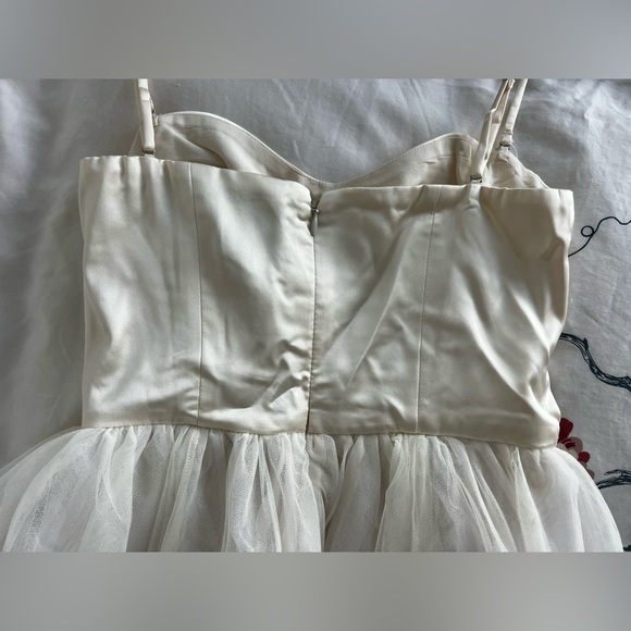 Gorgeous dress Reformation alouette flor de latte size 0 - Picture 13 of 14